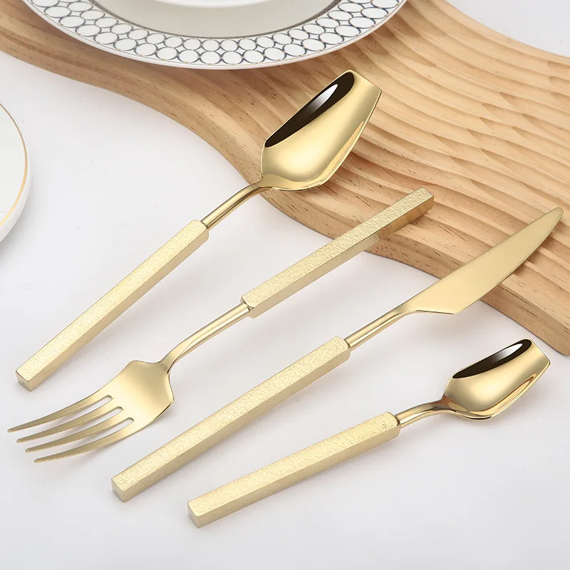 4-teiliges Luxus-Besteckset We – Gold Plated Cutlery Bewertung und Preis