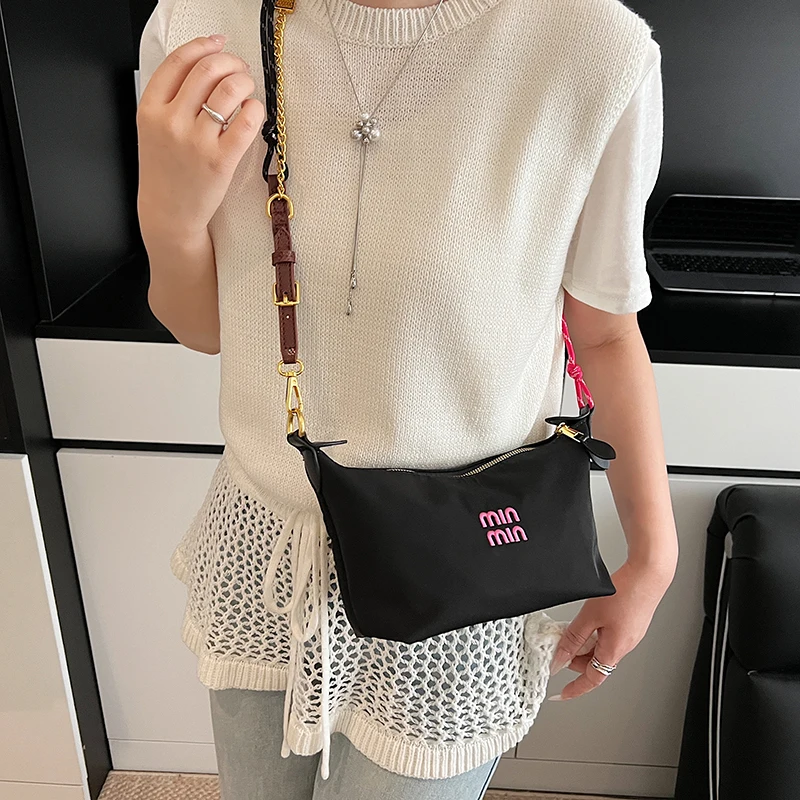 Luxuriöse Damen-Ledertasche, e – Luxury Lifestyle City Bewertung und Preis